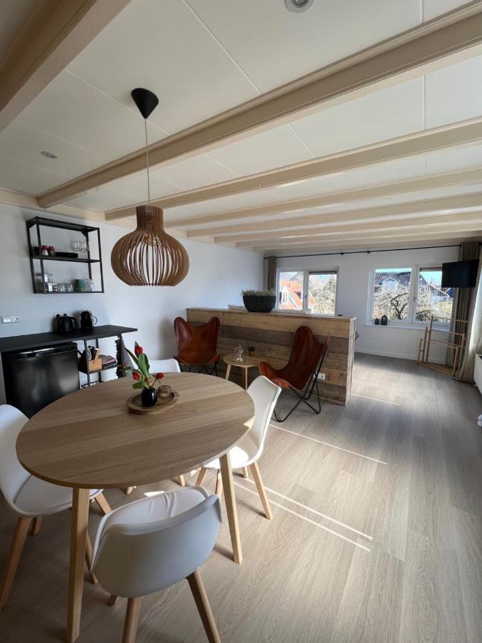 Mid83 Bed & Breakfast Woudsend Екстериор снимка