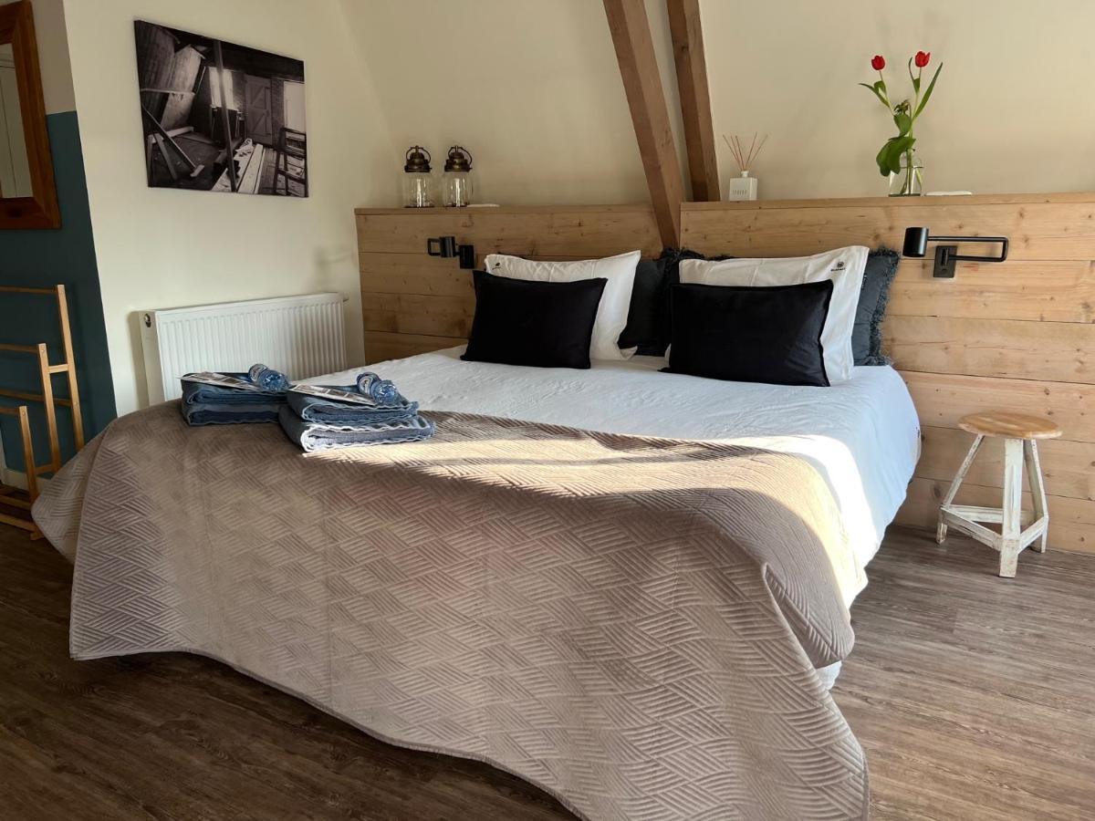 Mid83 Bed & Breakfast Woudsend Екстериор снимка