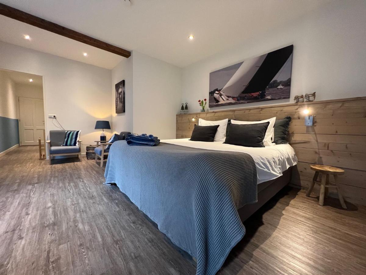 Mid83 Bed & Breakfast Woudsend Екстериор снимка