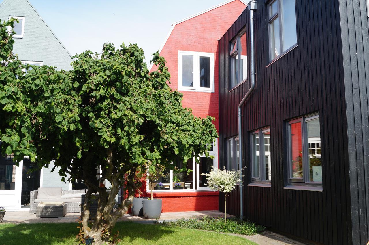 Mid83 Bed & Breakfast Woudsend Екстериор снимка